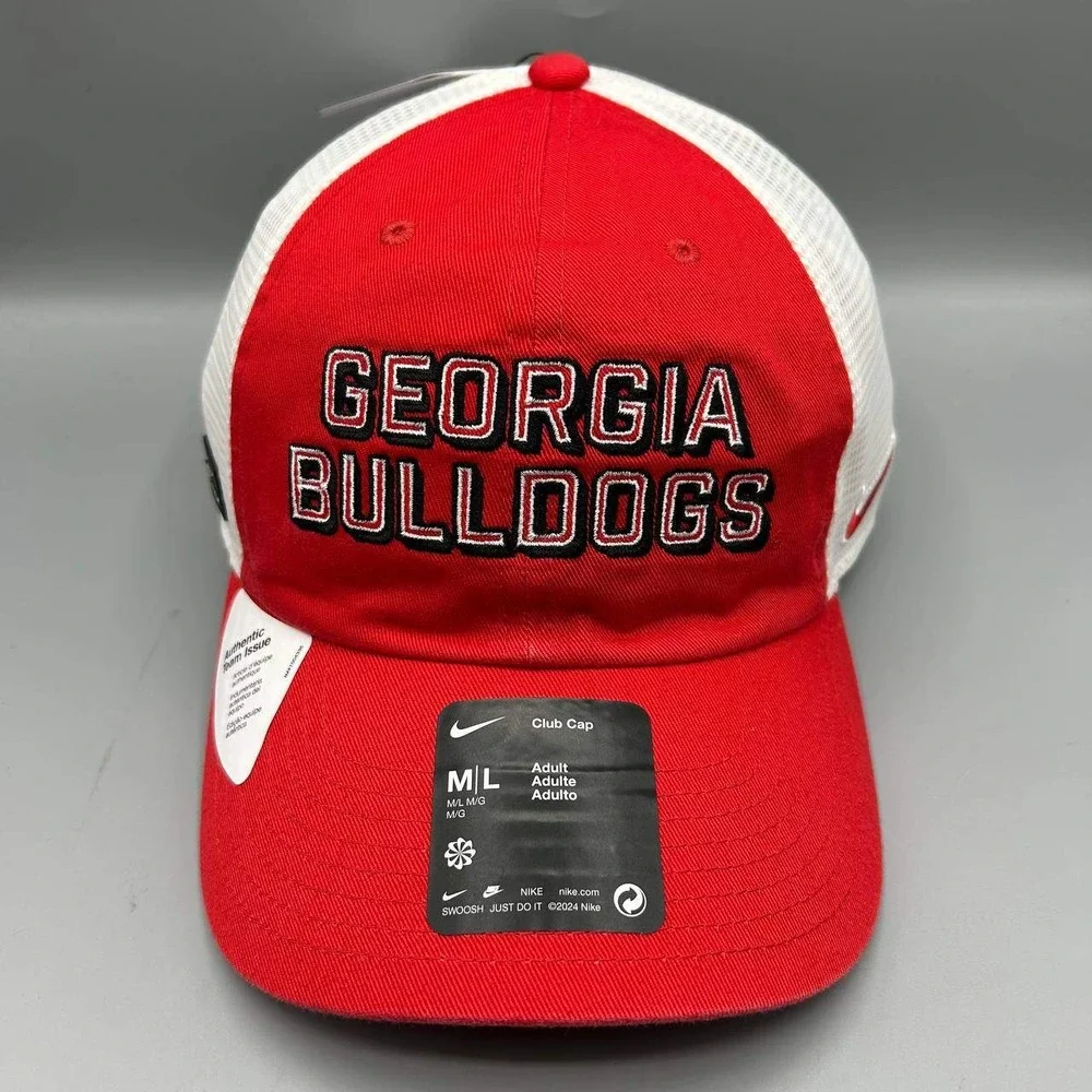 Nike Club Georgia Bulldogs Trucker Hat Men M-L Red White Strap Back Cap New